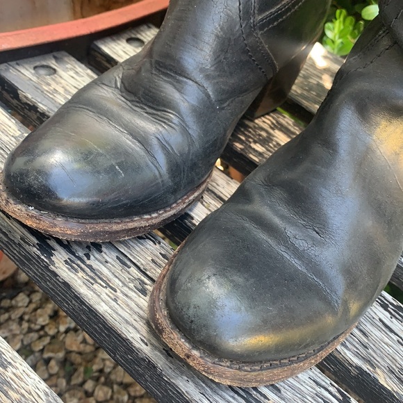 Frye knee boots size 9 - Picture 5 of 17
